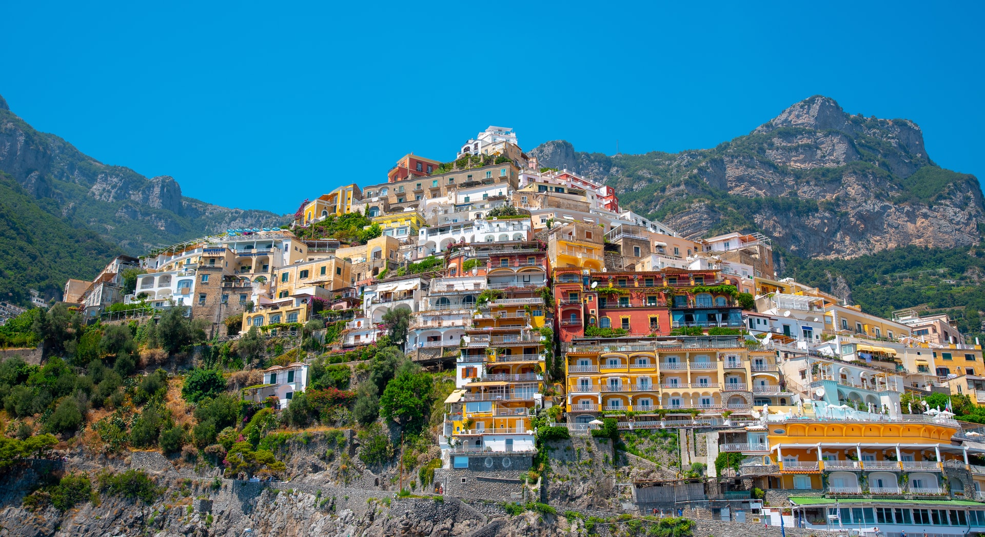 Live the "Dolce Vita" in Amalfi!